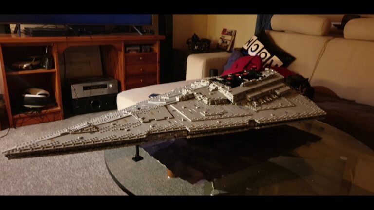 Discover The Incredible Quality of Mould King 13135 Imperial Star Destroyer!